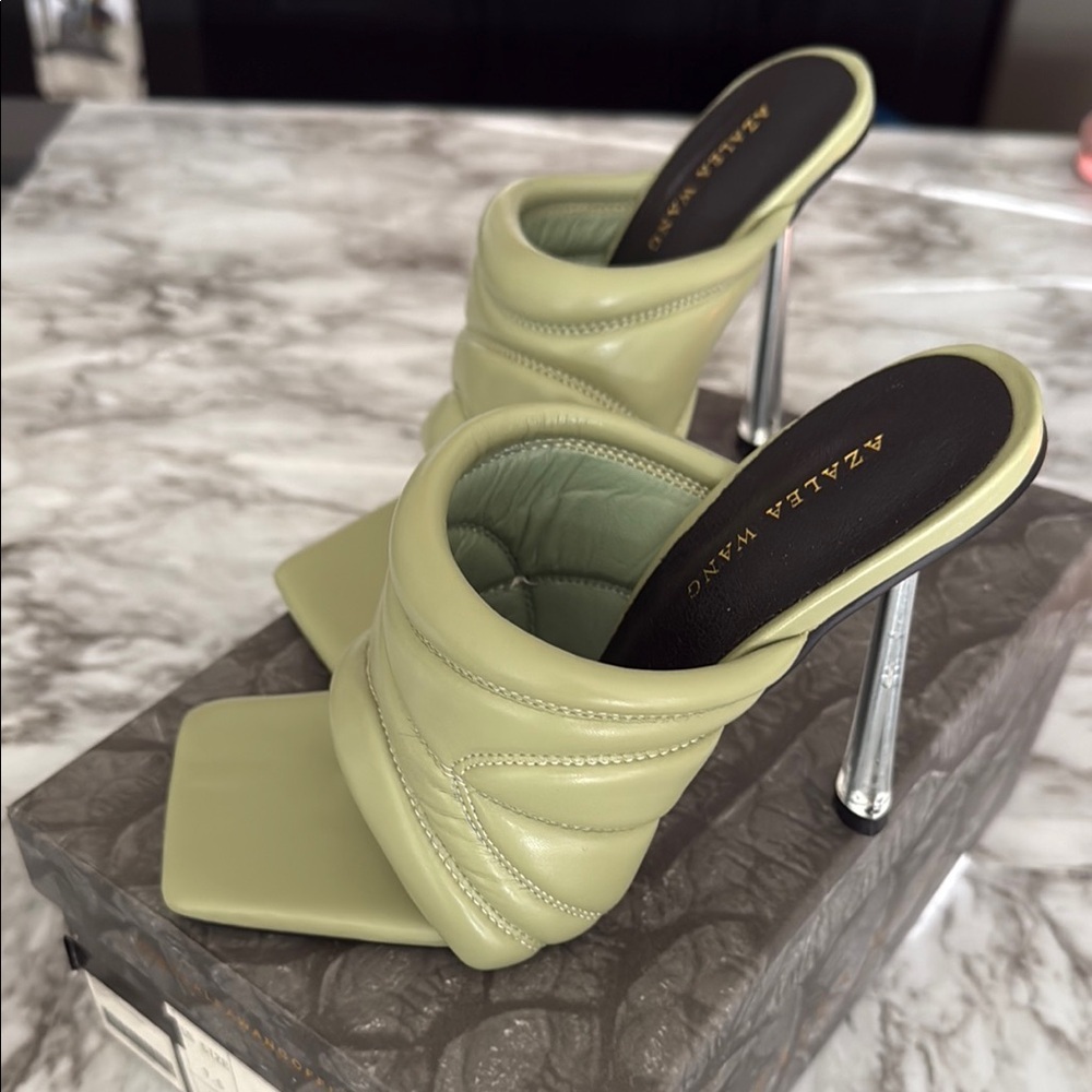 Azalea Wang Posh Khaki Hit the City Sandles Sz 7.5- Viral New Heels retails 109$ - Picture 4 of 17